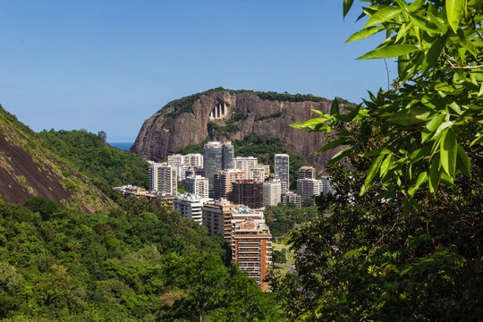 Vista del Barrio Lagoa desde el Mirador de Urubu en el Parque Natural Municipal de la Catacumba - Rio de Janeiro, Brasil