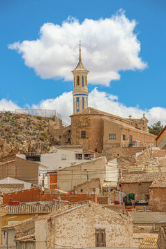 Castilla - La Mancha,  Hell&iacute;n en la provincia de Albacete - Vista general del casco antiguo con la torre del Santuario de Nuestra Se&ntilde;ora del Rosario