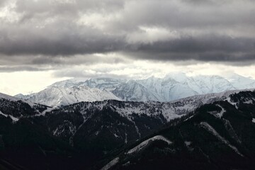 Fototapeta na wymiar Mesmerizing view of beautiful snow-capped mountains in Salzburg, Austria