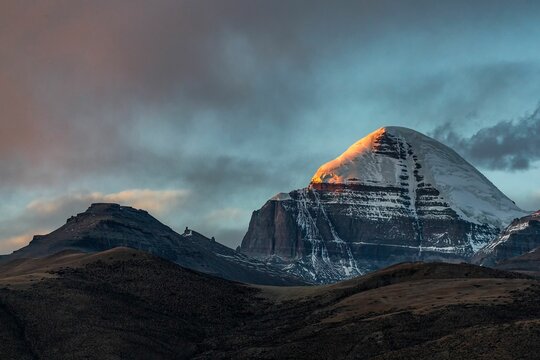 Beautiful shot of sunset with Mount Kailash in Taqin County, Ali Prefecture, Tibet, China