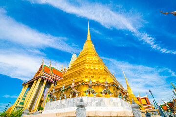 Golden pagoda of wat phra kaew emerald temple sightseeing travel religion