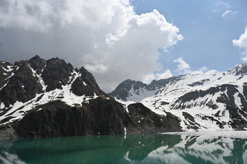 Obraz premium lake in winter