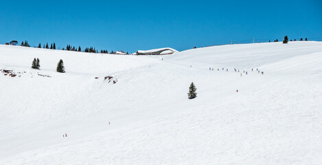 vail ski resort town and ski mountain in colorado - obrazy, fototapety, plakaty