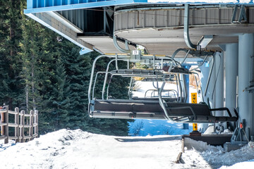 vail ski resort town and ski mountain in colorado