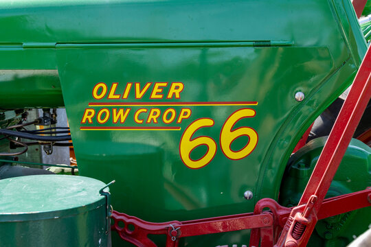 Oliver Row Crop 66 tractor logo.