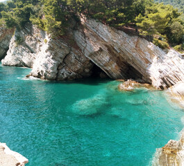 Fototapeta na wymiar mediterranian sea laguna and rocks