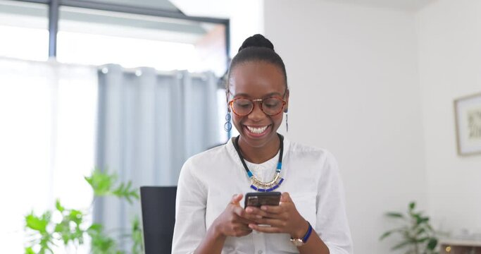 Black Woman, Phone And Laughing At The Office For Funny Post, Social Media Or Meme. Happy African American Female With Laugh For Online Texting, Joke Or Fun Communication On Smartphone At Workplace