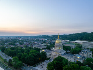 Fototapeta na wymiar West Virginia State Capitol