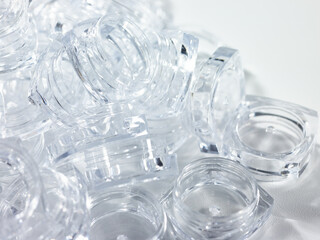 the arrangement of transparent containers