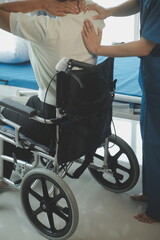 Obraz premium A Modern rehabilitation physiotherapy worker with senior client