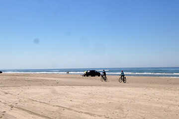 Radfahrer am Strand bei Lökken