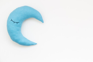 Naklejka premium Moon pillow for bed. Insomnia concept background