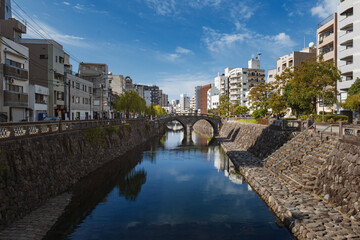 長崎 眼鏡橋と長崎の街並み