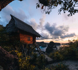 The Molenteng Treehouse Rumah Pohon is located within the Thousand Island viewpoint. The viewpoint...