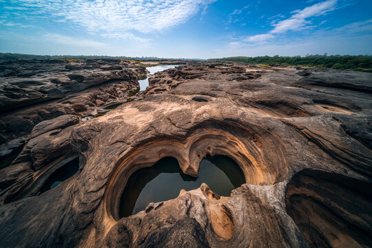 The Grand Canyon of Thailand is adjacent to the border of Laos, with the Mekong River dividing between the two countries. Named Sam Phan Bok, Ubon Ratchathani, Thailand