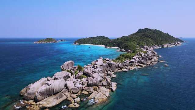 beauty of the sea and islands in the Similan Islands of Phang Nga Province, Thailand On a bright blue sky day Waiting for tourists to experience the beauty