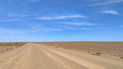 Fototapeta na wymiar Along the Oodnadatta track in South Australia