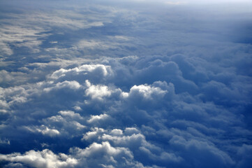 Fototapeta na wymiar céu com nuvens 