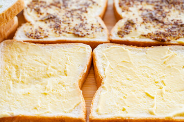 食パンに塗ったバター