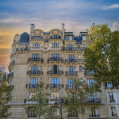 Fototapeta na wymiar Paris, beautiful Haussmann facades in a luxury area of the capital, avenue de Breteuil 