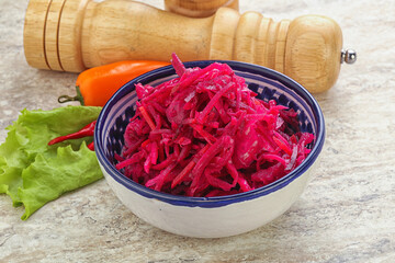 Marinated cabbage with beetroot and spices