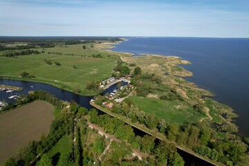 Fototapeta premium Seebad Ueckermünde, Uecker mit Küste