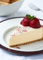 Creamy Delight: New York Cheesecake - Delicia Cremosa: Cheesecake de Nueva York (generated with AI)