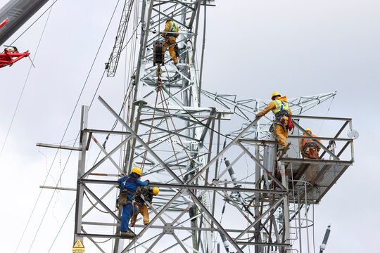 Team Working At Height