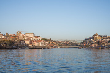 Fototapeta na wymiar Vista do Porto e de Vila Nova de Gaia-7