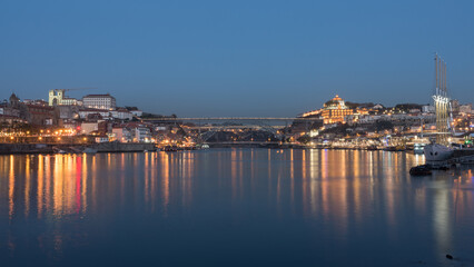 Vista do Porto e de Vila Nova de Gaia-7
