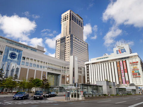 JR札幌駅と南口駅前広場。2023年5月、北海道札幌市にて撮影。