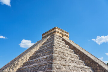 Temple of Kukulkan, pyramid in Chichen Itza, Yucatan, Mexico.