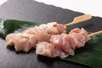 やきとり　もも串　生肉　(日本産)