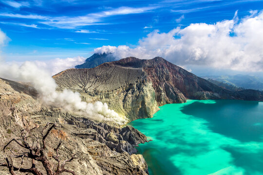 Crater volcano Ijen, Java