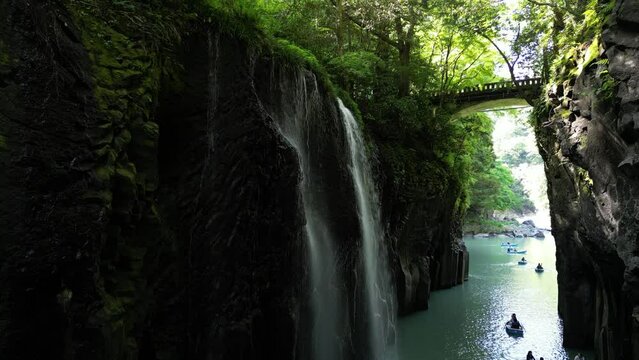 宮崎県高千穂峡・日本の滝百選「真名井滝」を望むドローン空撮風景 Aerial Drone View of Manai Falls in Takachiho Gorge, Miyazaki, Japan