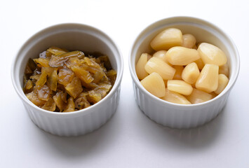 らっきょう漬けと福神漬け、カレーの付合せ