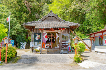 檍神社の本殿の風景（曽於市）