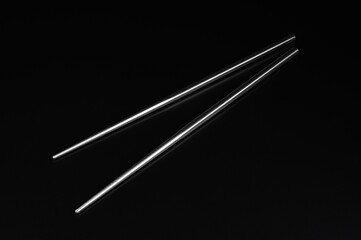 ステンレス製の箸が一膳