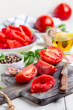 Ripe tomato slices.