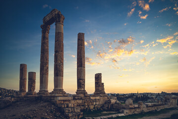 Temple of Hercules located on Amman Citadel in Amman, Jordan - obrazy, fototapety, plakaty