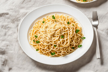 plate of white spaghetti