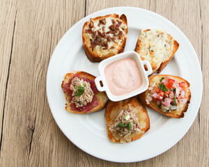 5 kinds of bruschetta served with Belgian Andalouse sauce