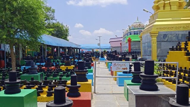 Kolar, India 21st May 2023: Kotilingeshwara Temple in the village of Kammasandra. Verity of Shivlings or Shivalinga's. The temple has one of the largest Shiva lings of the world. Mahadev shrines. 