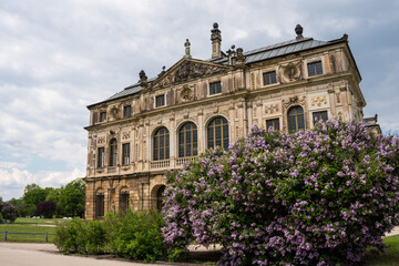 Fototapeta na wymiar Palace of Dresden Grand Garden (Palais im Großen Garten, Sommerpalais, Gartenpalais)
