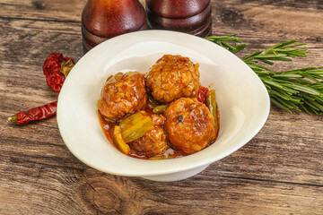 Meat ball in tomato sauce