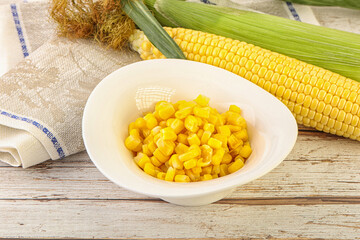 Canned yellow corn in the bowl
