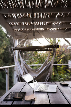 Work Away - With Hangmat and sun