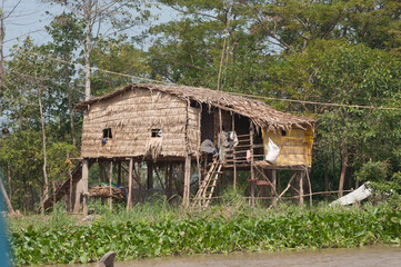 pfahlbauten mekong vietnam
