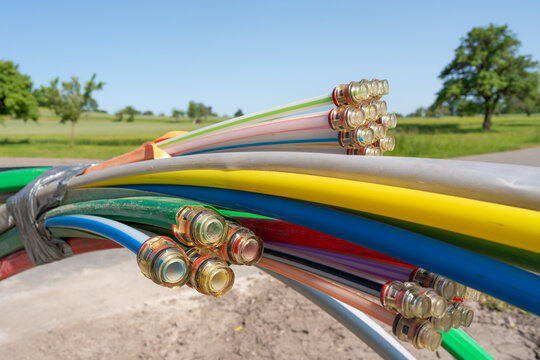 Broadband cable to develop rural areas

