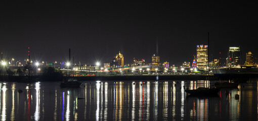 Fototapeta na wymiar City of Milwaukee Skyline at night 